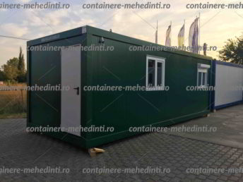 case tip container